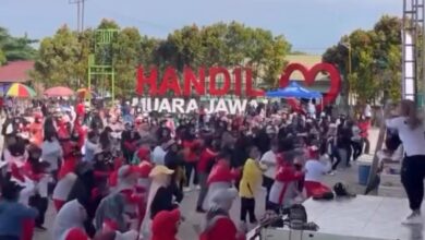 Dispora Kukar Gaspol Program Olahraga 20 Kecamatan: Jalan Santai & Senam Massal Muara Jawa Sukses!