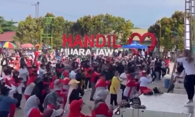 Dispora Kukar Gaspol Program Olahraga 20 Kecamatan: Jalan Santai & Senam Massal Muara Jawa Sukses!