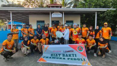 Pramuka Samboja Gelar Aksi Peduli Super Hangat: Cat Ulang Langgar hingga Bagikan Sembako!